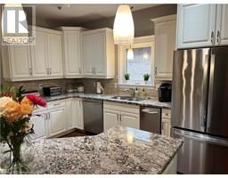 54 ANGLER Avenue - 21