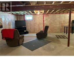 54 ANGLER Avenue - 31