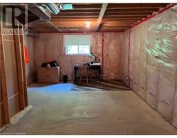 54 ANGLER Avenue - 33