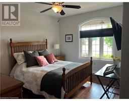 54 ANGLER Avenue - 7