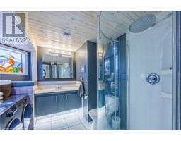 221-223 HASTINGS DR - 16
