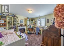 140 BROWN Street - 32