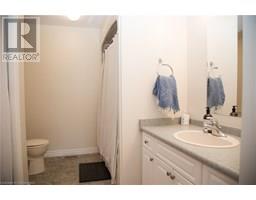 17 BRIARLEA CRES Crescent - 22