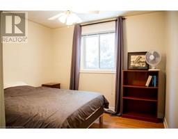 17 BRIARLEA CRES Crescent - 24