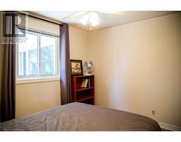 17 BRIARLEA CRES Crescent - 25