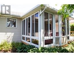 17 BRIARLEA CRES Crescent - 46