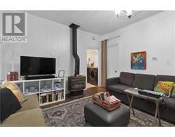 21 CHAPMAN Street W - 21