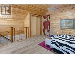 21 CHAPMAN Street W - 27