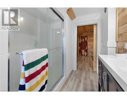 21 CHAPMAN Street W - 32