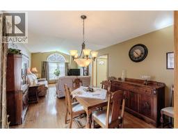 5 JOHNSON Crescent - 12
