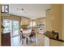 5 JOHNSON Crescent - 13