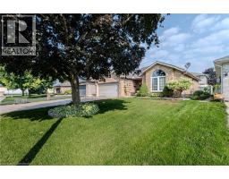 5 JOHNSON Crescent - 2