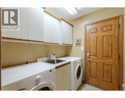 5 JOHNSON Crescent - 26