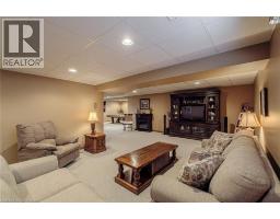 5 JOHNSON Crescent - 28