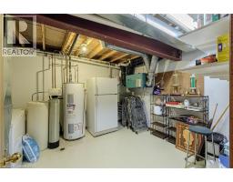 5 JOHNSON Crescent - 38
