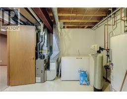 5 JOHNSON Crescent - 39