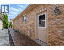 5 JOHNSON Crescent - 40