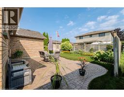 5 JOHNSON Crescent - 43