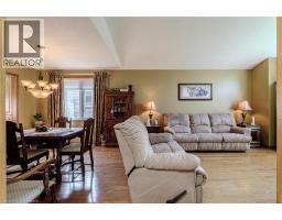 5 JOHNSON Crescent - 7