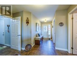 73 UPPER CANADA Drive - 12