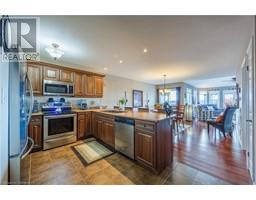 73 UPPER CANADA Drive - 3