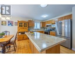 33 BALSAM TRAIL - 9