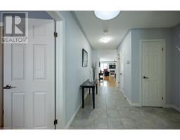 78 UPPER CANADA Drive - 10