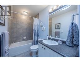 78 UPPER CANADA Drive - 16
