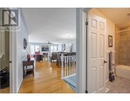78 UPPER CANADA Drive - 18