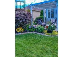 78 UPPER CANADA Drive - 32