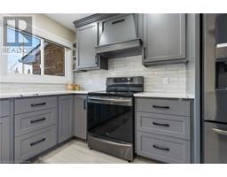 30 LYNNDALE Road - 13