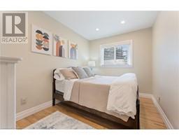 30 LYNNDALE Road - 24