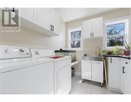30 LYNNDALE Road - 27