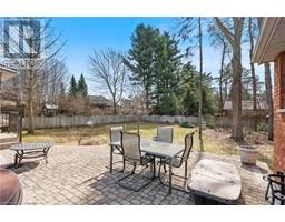 30 LYNNDALE Road - 33