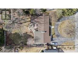 30 LYNNDALE Road - 38