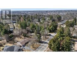 30 LYNNDALE Road - 39