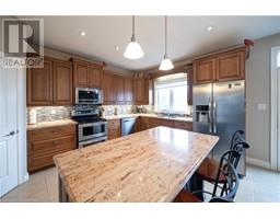 419 QUEEN STREET - 10