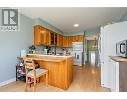 32 DIXON Drive - 17