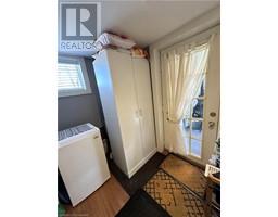 78 QUEENSWAY Drive E - 40