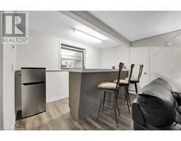48 ALMA Street S - 28