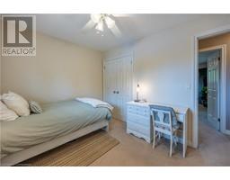 43 BERKLEY Crescent - 13