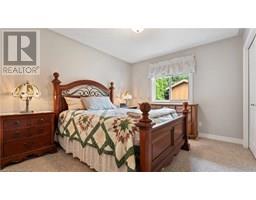 49 MANN Avenue - 11