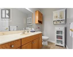 49 MANN Avenue - 13