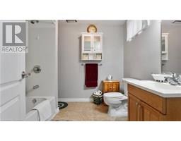 49 MANN Avenue - 18