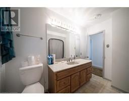 24 HUNT Street N - 23