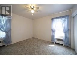 24 HUNT Street N - 25