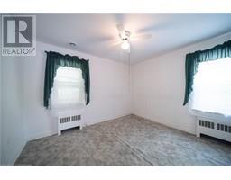 24 HUNT Street N - 27