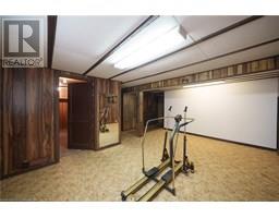 24 HUNT Street N - 32