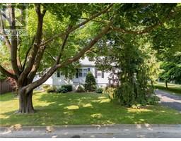 24 HUNT Street N - 4