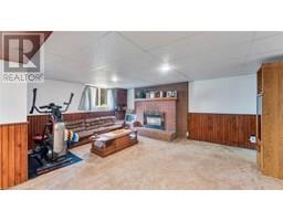 2210 1ST CONC RD STR Concession E - 26
